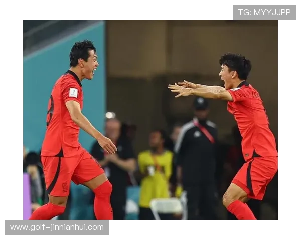 足球球星因赛场失控言辞激烈 网友热议其骂人事件引发争议